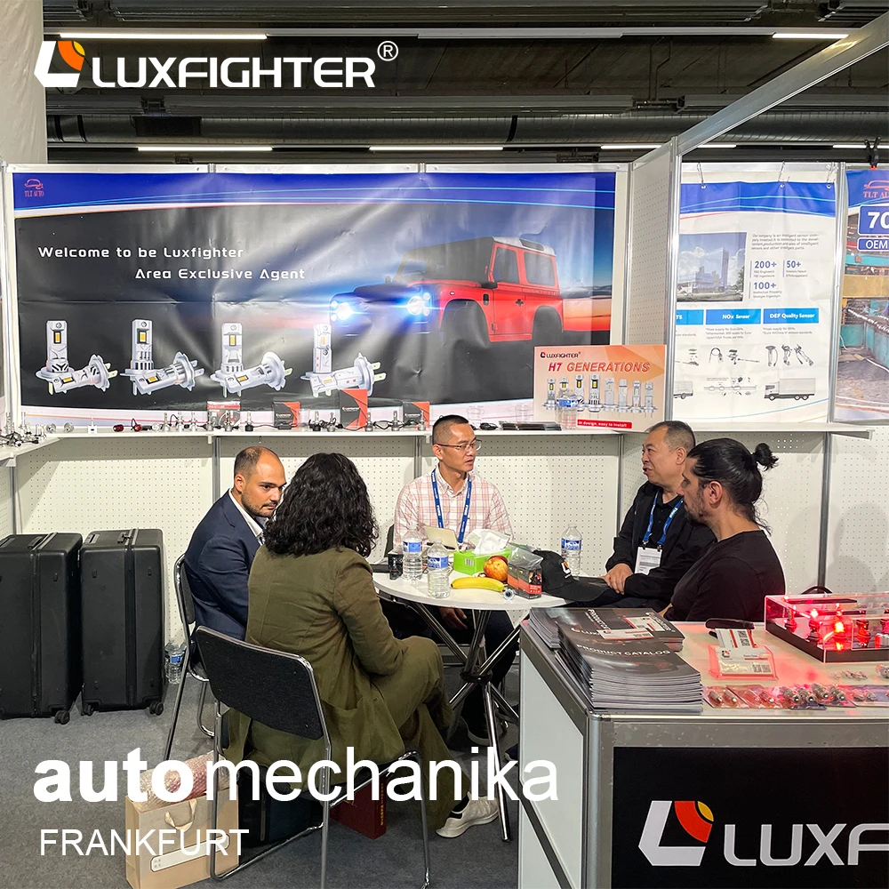 Teicneolaíocht Phíolótach Soilsithe Gluaisteán: Luxfighter Debuted ag taispeántas páirteanna feithicleacha 2026 Automechanika Frankfurt